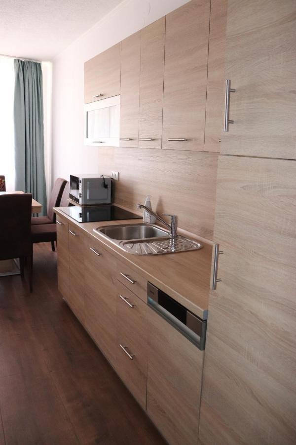 Liget Apartmanhaz Kehidakustany Exterior photo